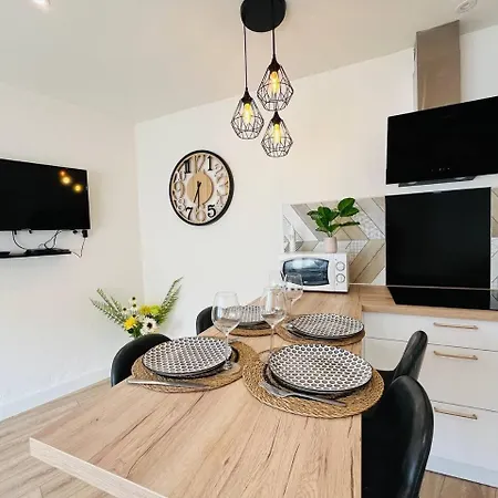 Сasa de vacaciones La Casa Pasteur - Maison De Neuve & Cosy *